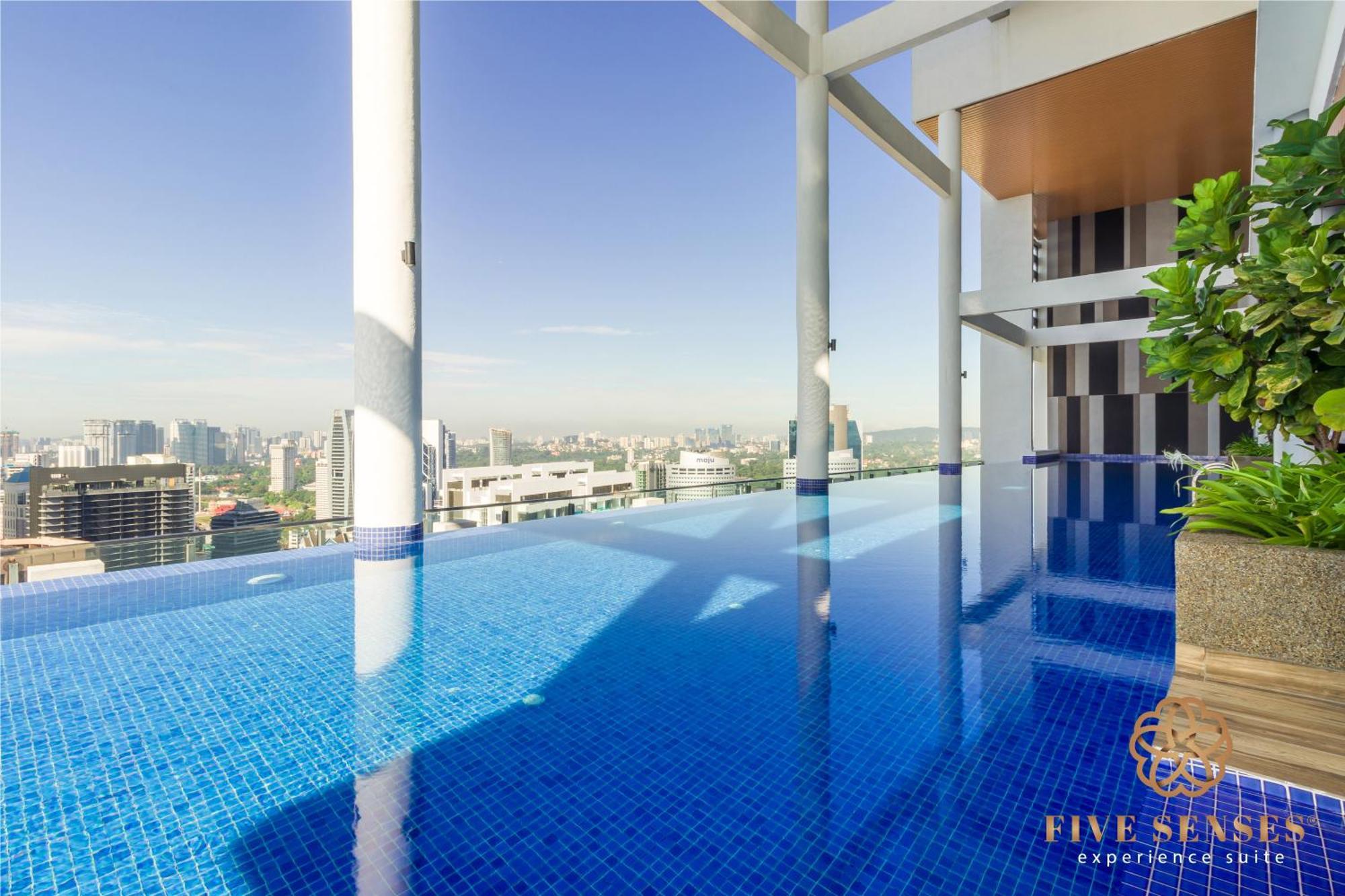 The Colony & The Luxe Signature Suites, Klcc Куала-Лумпур Экстерьер фото